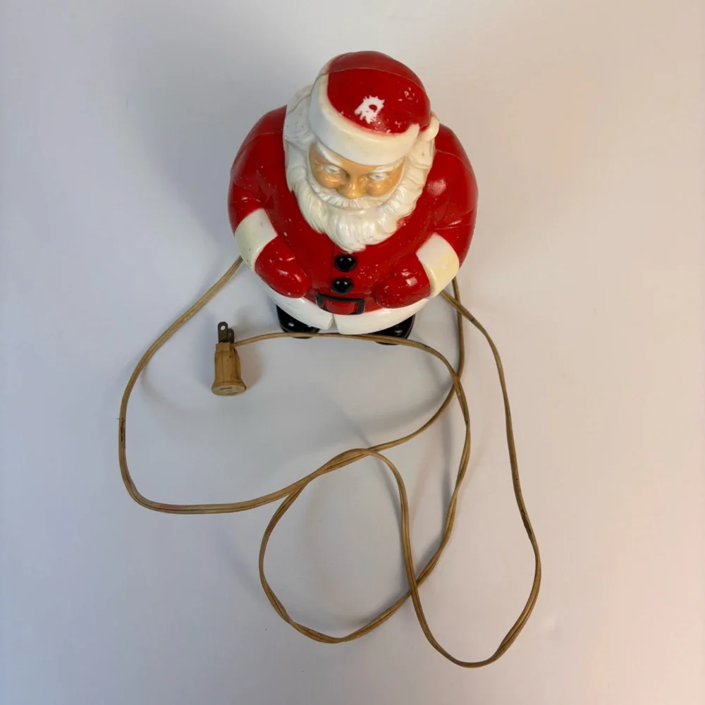 Vintage 1950's Blow Mold Lighted Santa General Products Co Tabletop Decor Red 8" - Picture 8 of 15